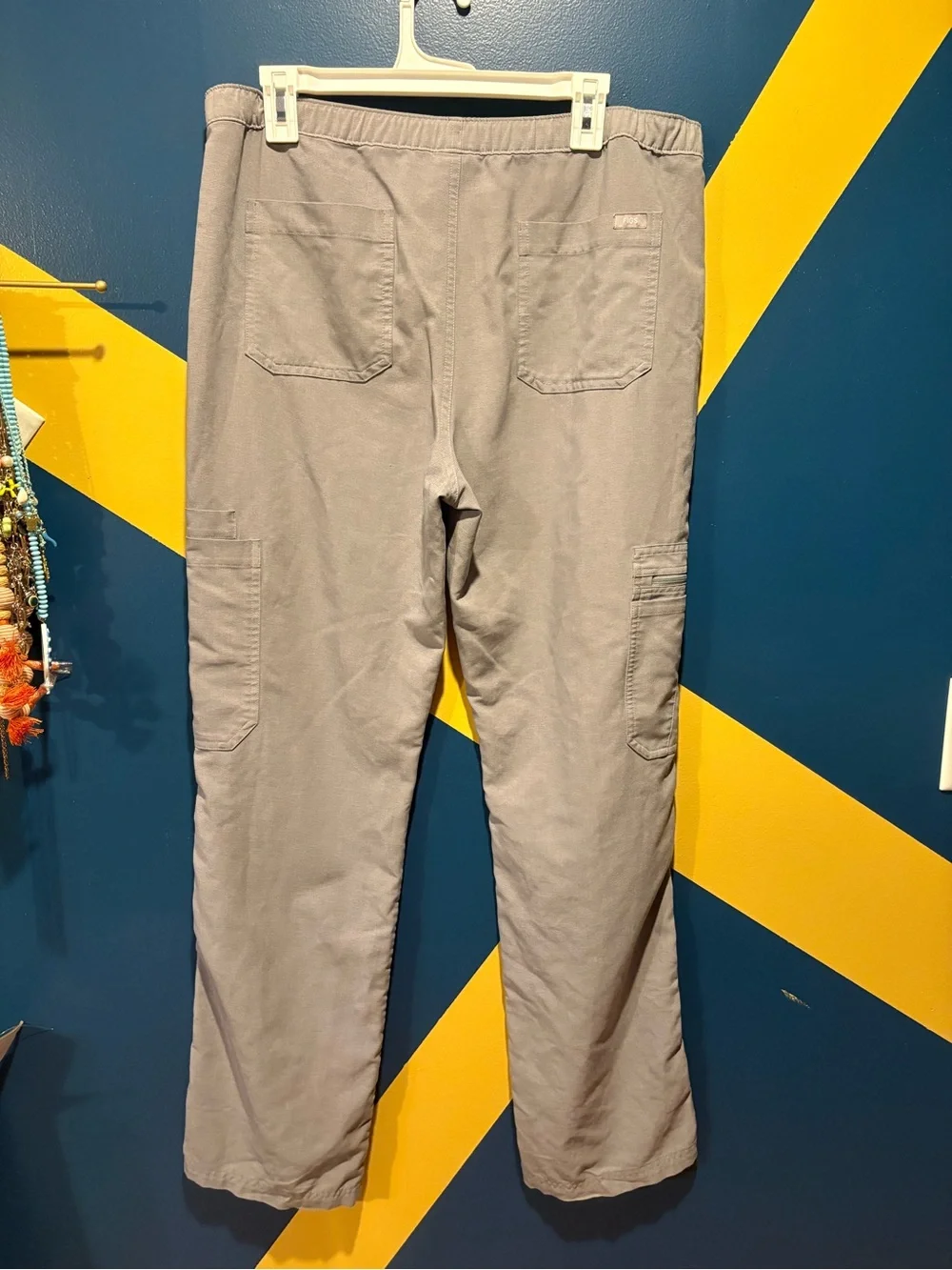 FIGS Light Gray Straight Leg Technical Scrubs EUC